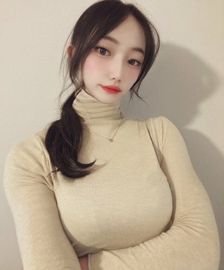 Ayoung actrice sexy archive