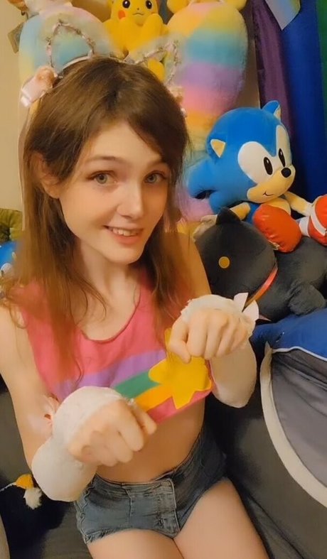 Hexakush actrice artistique galeries