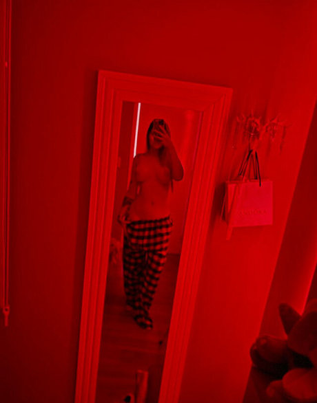 Camilaputini Comecou belle actrice img