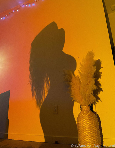 journaliste onlyfans exclusivité érotique img