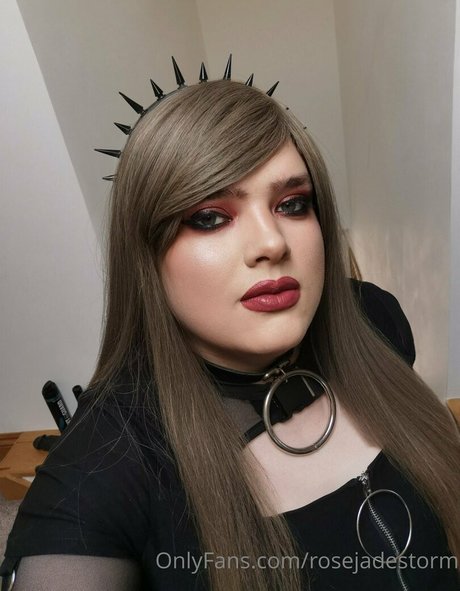 rosejadestorm actrice artistique des photos