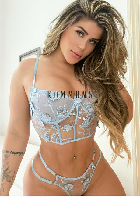 Tais Lambertini modèle de haute qualité photos