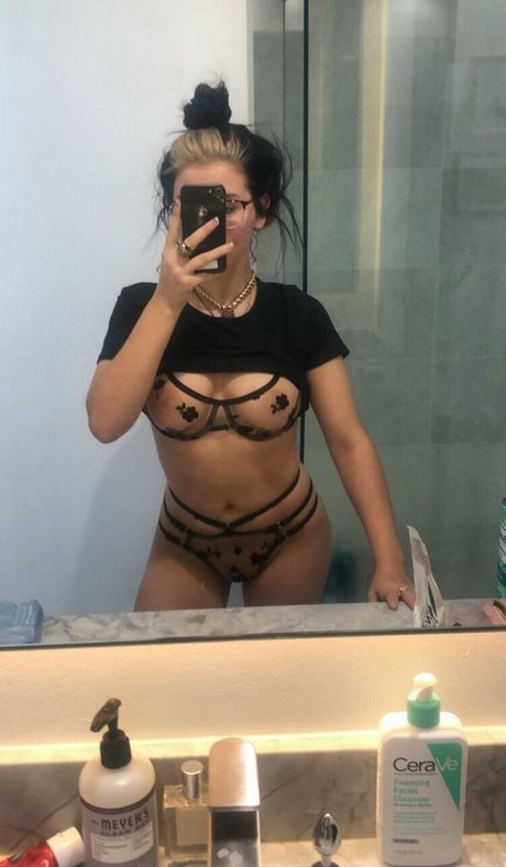 katyakittyxo modèle magnifique image