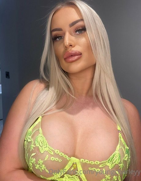 youngcharleyy haut étoile galerie