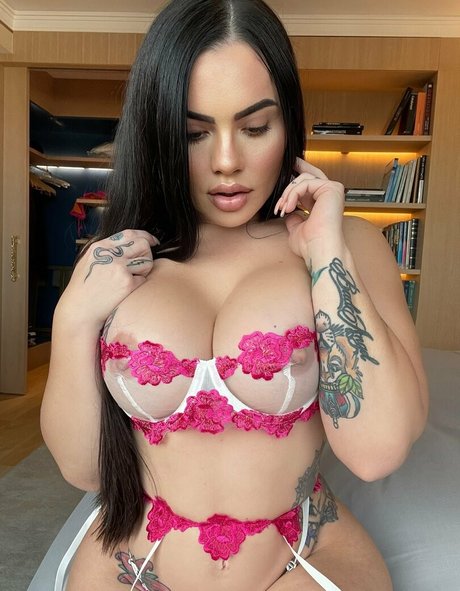 majo secrets modèle gratuit photo