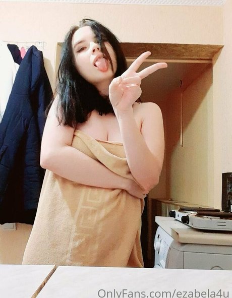 emy isabelle modèle exclusif img