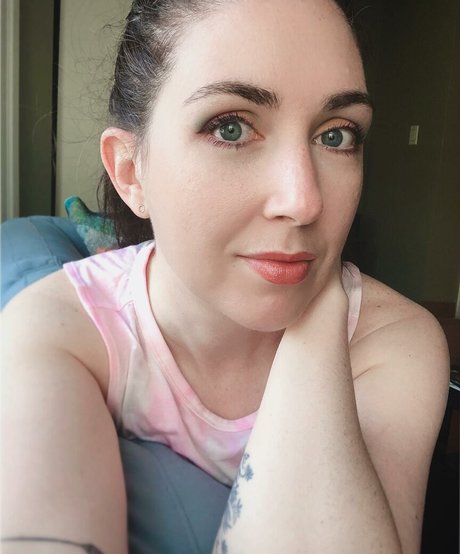 Viola Volta belle star du porno archive