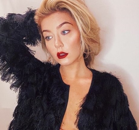 Creative Calm ASMR star érotique img