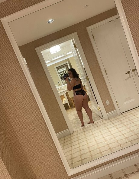 Lucindeira star du porno xxx collection