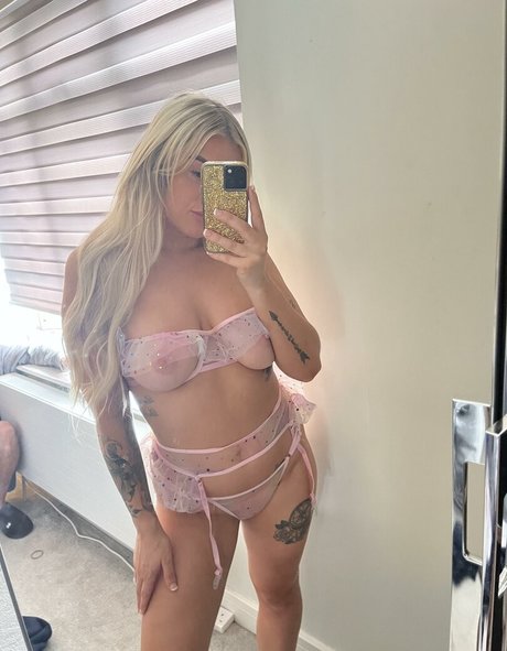 Ava Jade étoile exclusive images