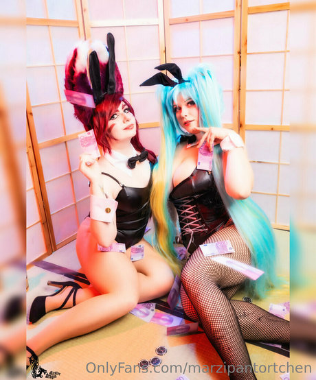 marzipantortchen mannequin images