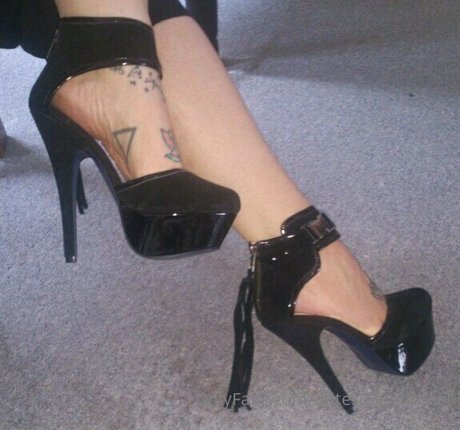 ditteslegsandfeet mannequin des photos