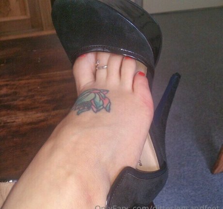 ditteslegsandfeet modèle érotique photos