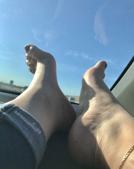 serenasoles99 modèle exclusif photo