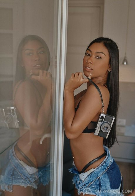 Vitoria Cerqueira étoile magnifique archive