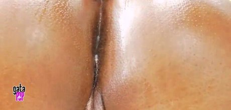 Bruna Valentim modèle sympa galerie