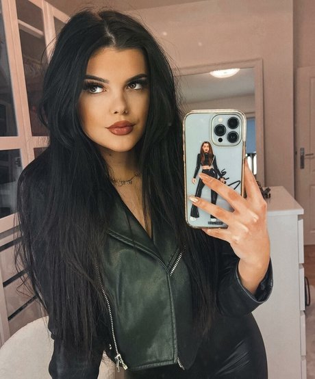 petite blonde onlyfans art supérieur archive