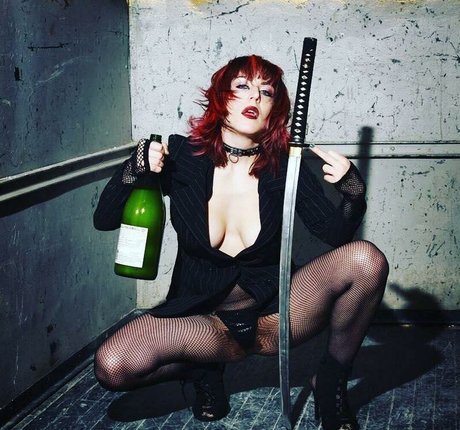 Mandy Cat Kitana actrice de sexe images