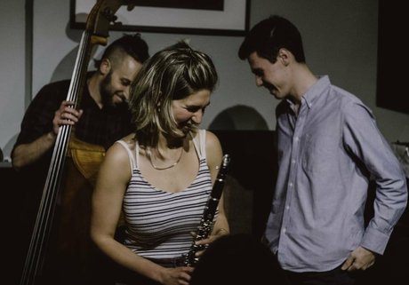 Hillai G modèle meilleur photo