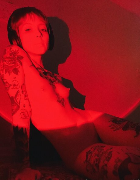 grandes aréoles onlyfans adulte img