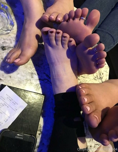 wonderfeetwoman modèle archive