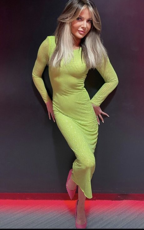 Lizzie Cundy nus star du porno galerie