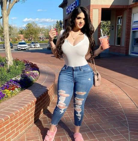 Graciela Montes star du porno en haute qualité galeries