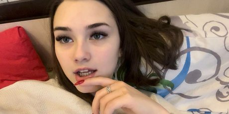 ROSEVNVunofficial modèle de haute qualité photos