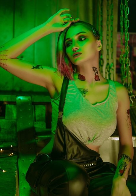 Speedy Cosplay haut modèle archive