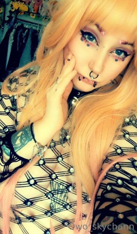 owo skychann joli modèle images