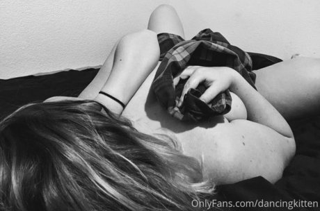 dancingkitten modèle porno des photos