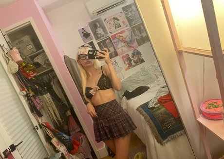 adolescente rousse onlyfans haute qualité photo