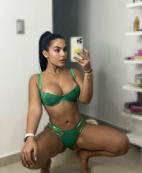 Yeimmyicial modèle de haute qualité photos