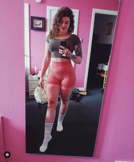 hipthrustqueen actrice de grande qualité des photos