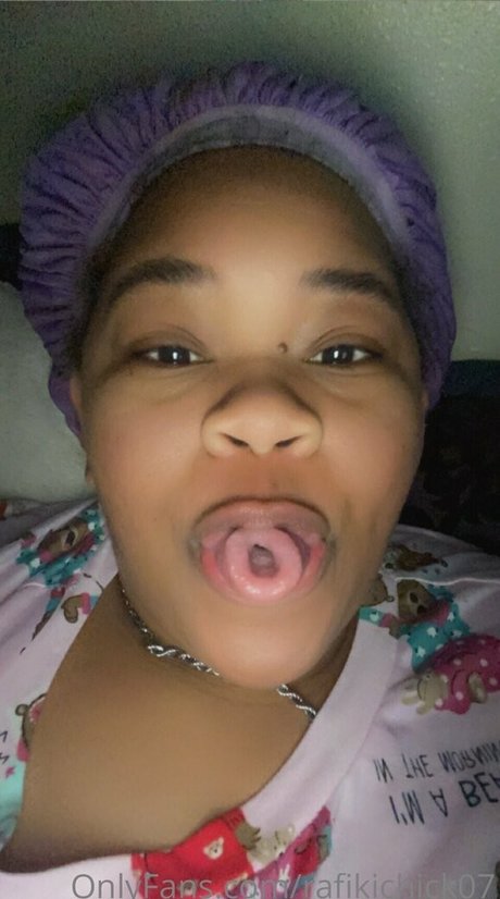 rafikichick07 modèle nu collection