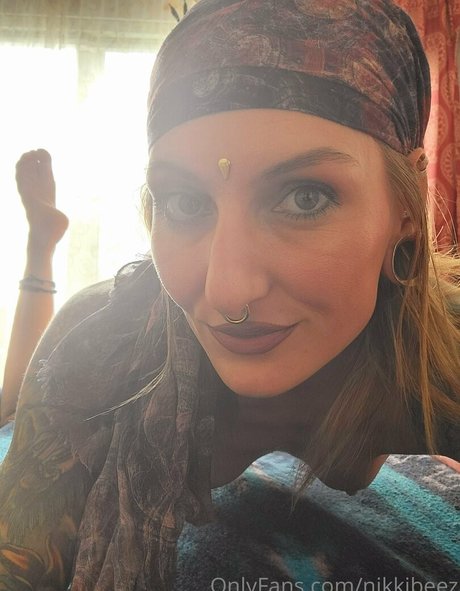 nikkibeez mannequin archive