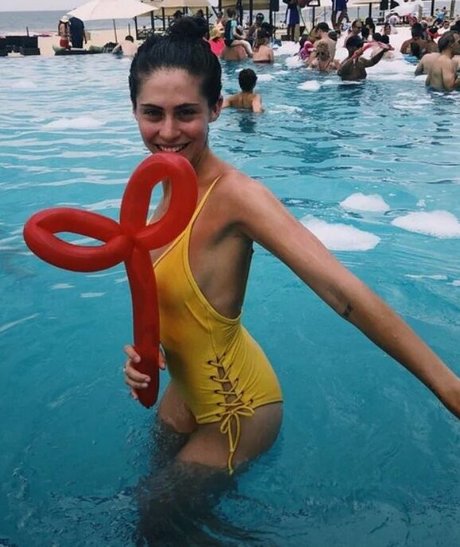 Kelsey Kreppel modèle exclusif photo