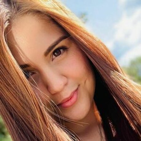 Daniela Velez actrice sexy photos