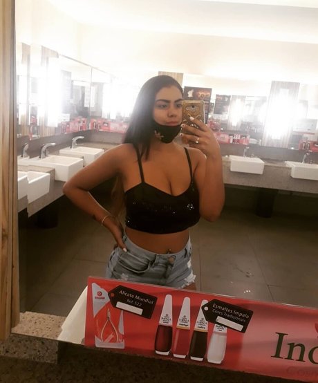 Evelim Alves modèle parfait photos