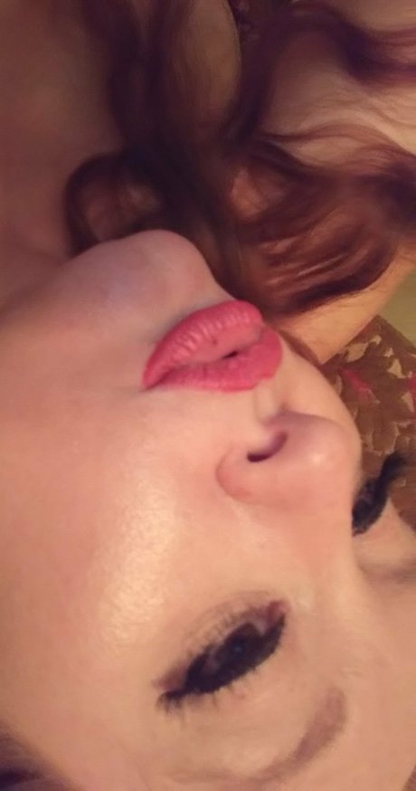 myliemoore actrice chaude archive