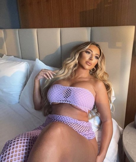 Beth Amelia modèle joli collection