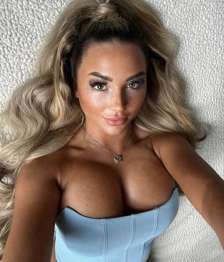 Beth Amelia star du porno hd img