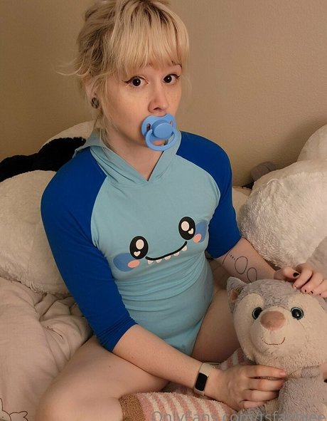 Tsfaebiee art star du porno photos