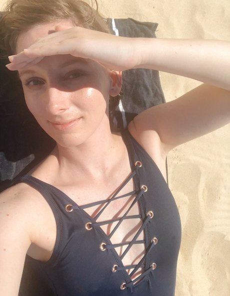 grande rousse onlyfans chaud exclusif image