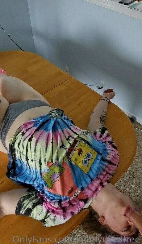 lightlyusedfree modèle érotique galerie