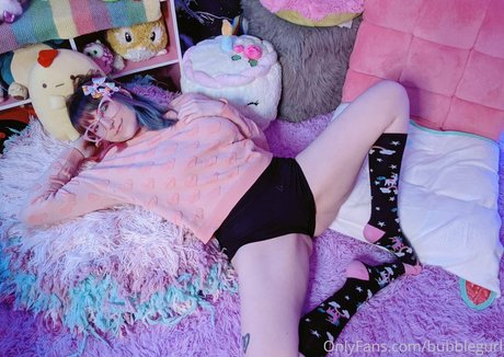 missmaevyn modèle sympa des photos