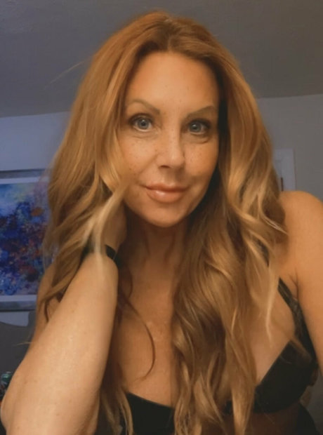 mrsrobinsonvip actrice érotique image