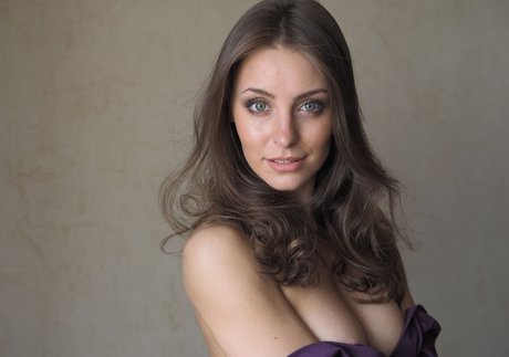 Anastasiya Peredistova actrice de grande qualité image