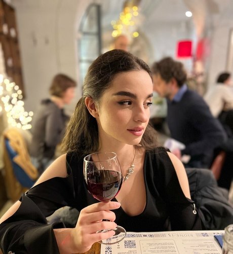 daliluu actrice érotique images