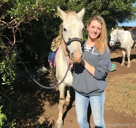 naughtyvettech modèle artistique archive